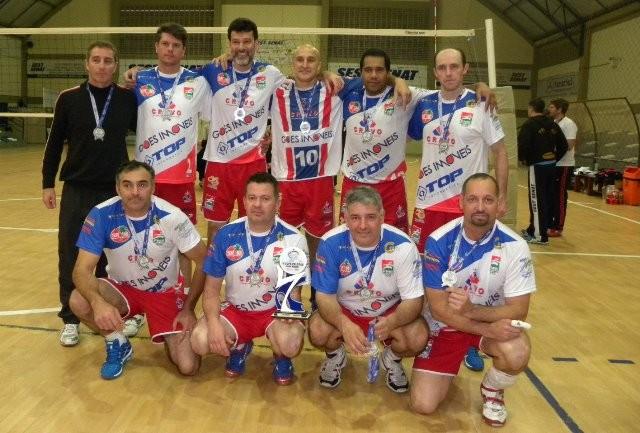 Cravo é vice-campeão Sul-Americano de vôlei