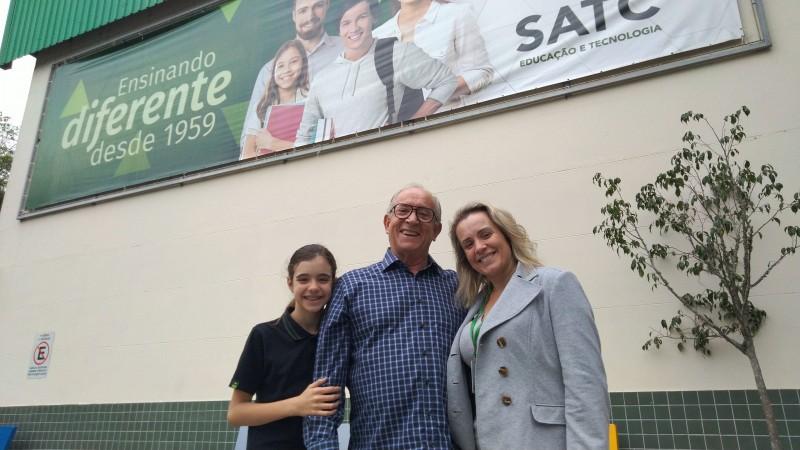 Três gerações apostam na educação como pilar para a vida