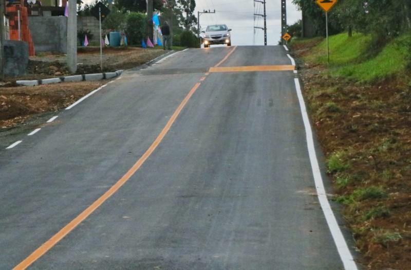 Pavimentação asfáltica da rua José Fenalli é inaugurada em Criciúma