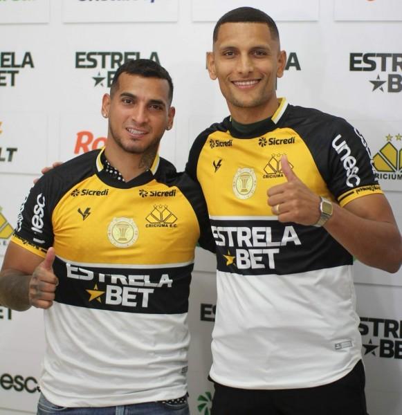 Volante Meritão e lateral Trauco são apresentados e asseguram estar preparados para as estreias