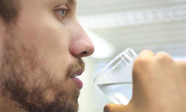 Dias quentes exigem alimentação leve e muita hidratação 