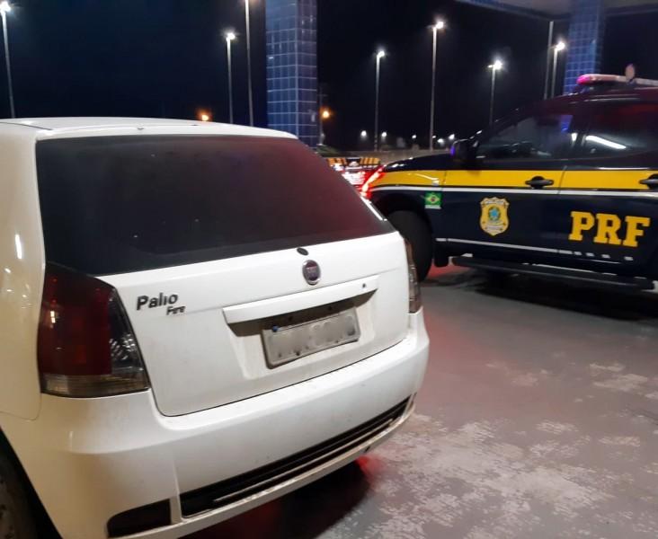 Carro roubado há uma semana é recuperado na BR-101 em Araranguá