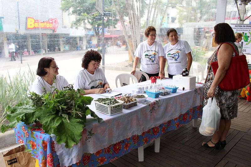 Feira de Economia Solidária é realizada na Nereu Ramos