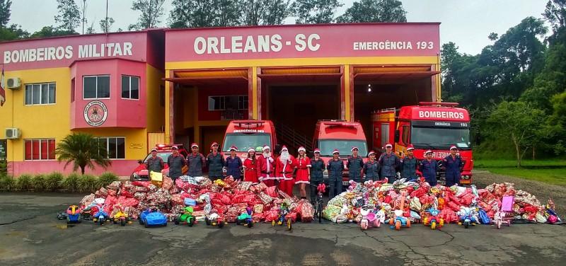 Corpo de Bombeiros promove campanha de Natal em Orleans e Lauro Müller 