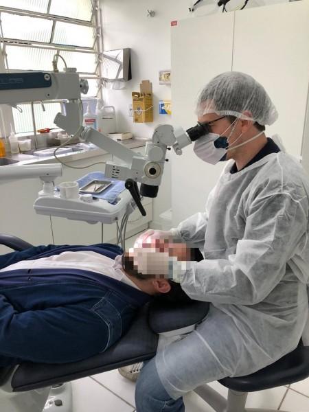 Centro de Especialidade Odontológica de Criciúma recebe microscópio operatório para endodontia