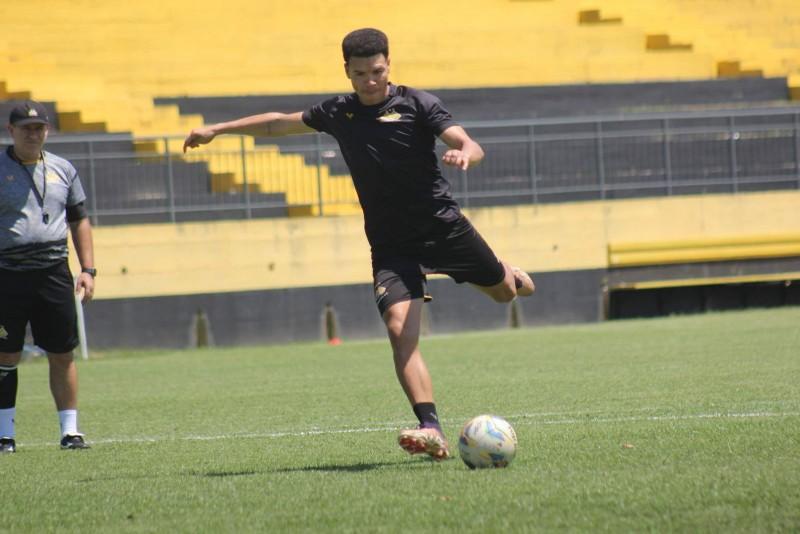 Focado em manter a liderança, Tigre recebe o Nação neste sábado