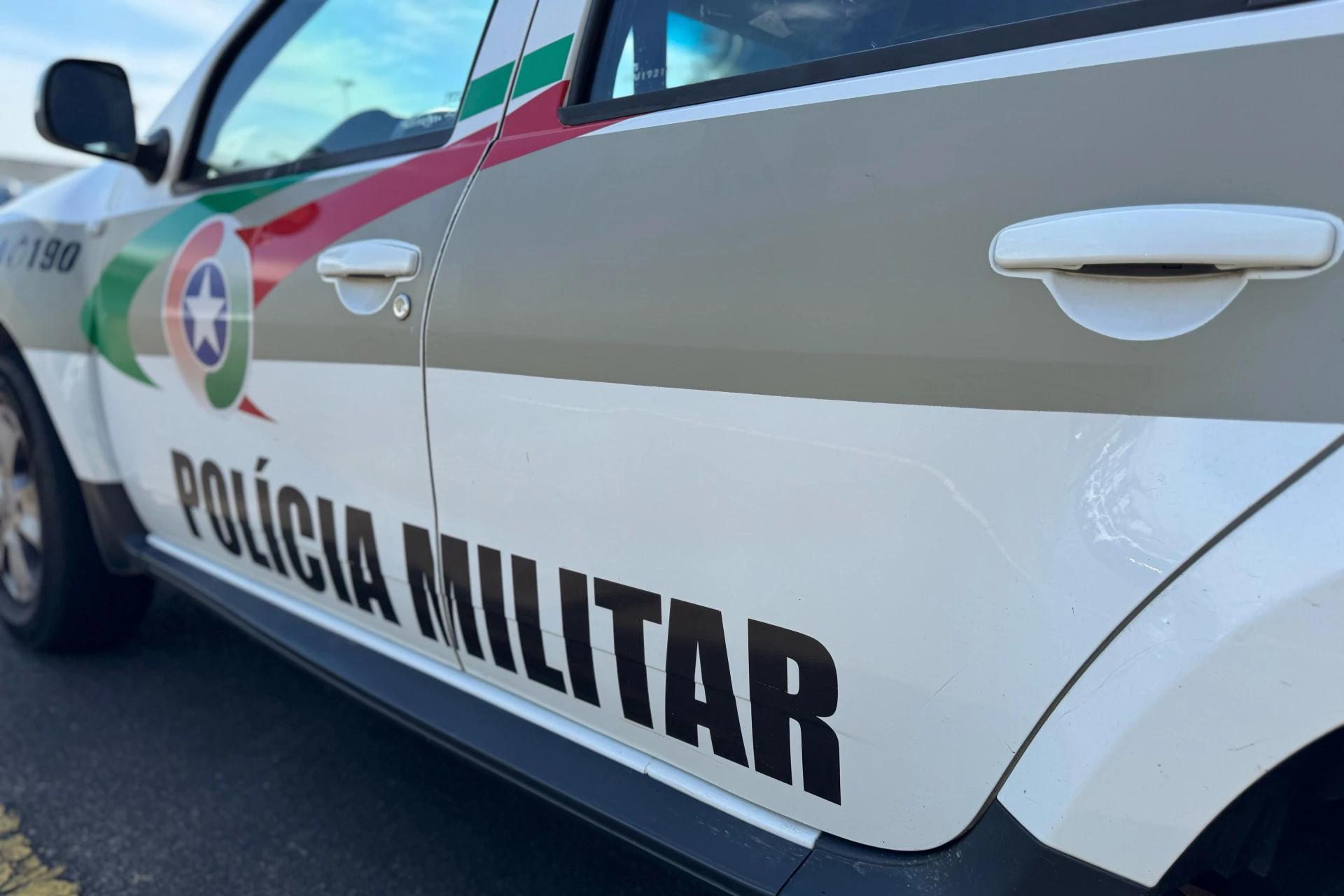 Foragido por estupro de vulnerável é preso em Criciúma após ser flagrado dirigindo em alta velocidade