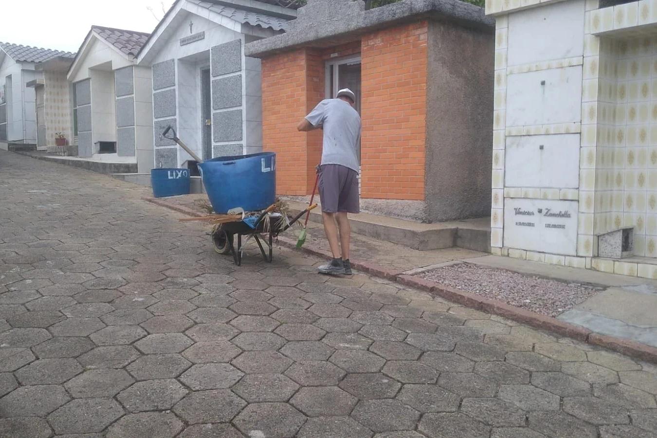 Cocal do Sul reforça limpeza e estrutura do cemitério para o Dia de Finados