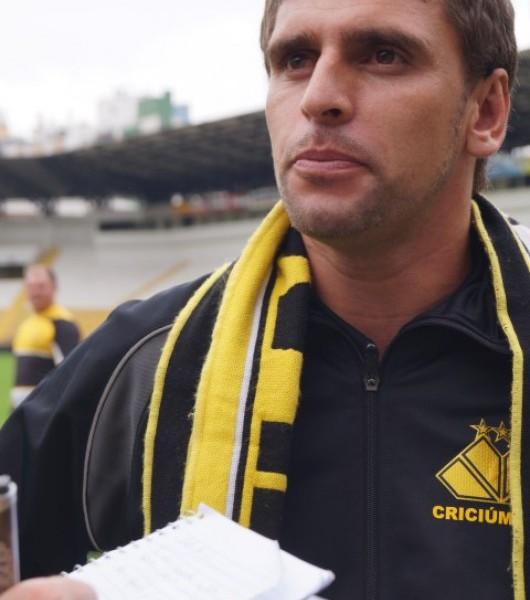 Para o meia Ivo, a torcida faz uma revolução