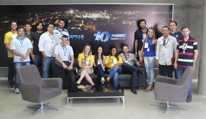 Comitiva de jovens empreendedores realiza visita técnica na Engeplus Telecom