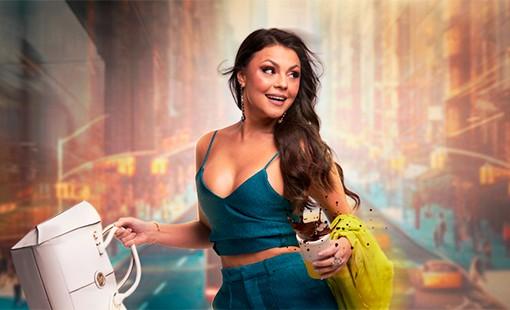 Bruna Louise apresenta novo show de stand-up no Teatro Elias Angeloni em Criciúma