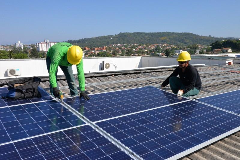 Começa instalação da usina fotovoltaica no Ifsc