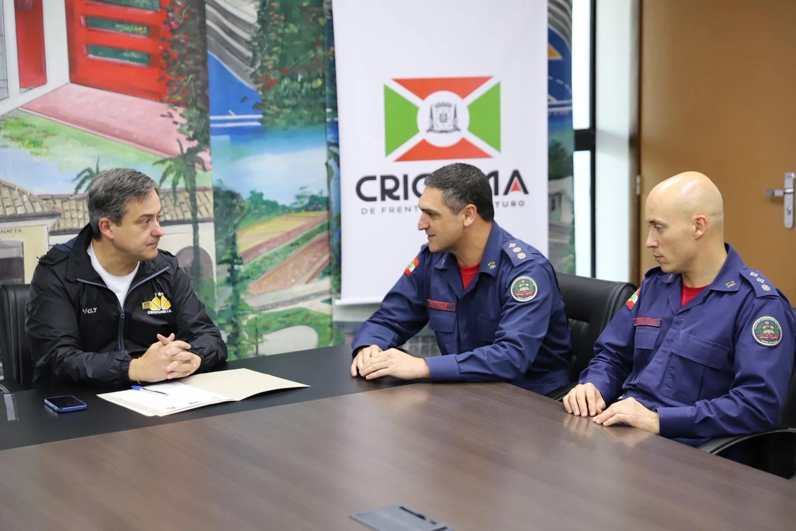 Criciúma assina ordem de serviço para ampliação do Posto Avançado do Corpo de Bombeiros