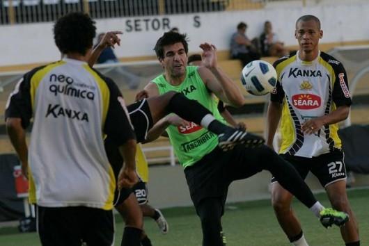 Renovação de Anderson Conceição bem encaminhada