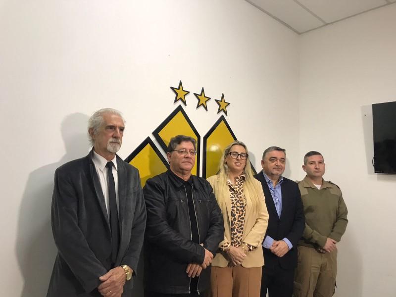 Ofensas racistas no HH: Criciúma pode perder pontos, mandos de campo e inicia defesa com advogados