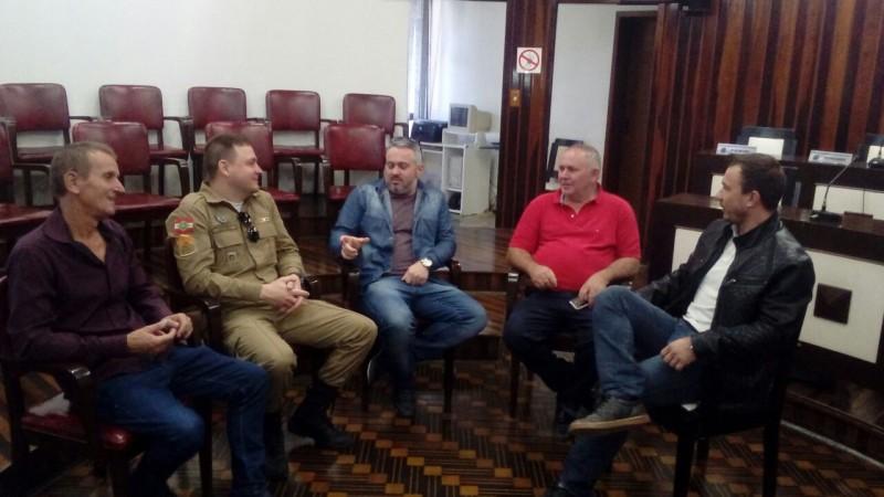 Legislativo devolve recursos para compra de coletes para a PM