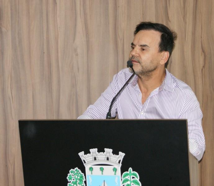 Vereadores de Içara aprovam projeto assegurando vaga exclusiva para mulheres grávidas
