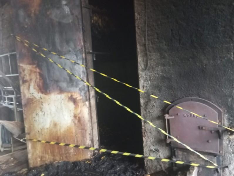 Estufa de fumo pega fogo em Morro Grande