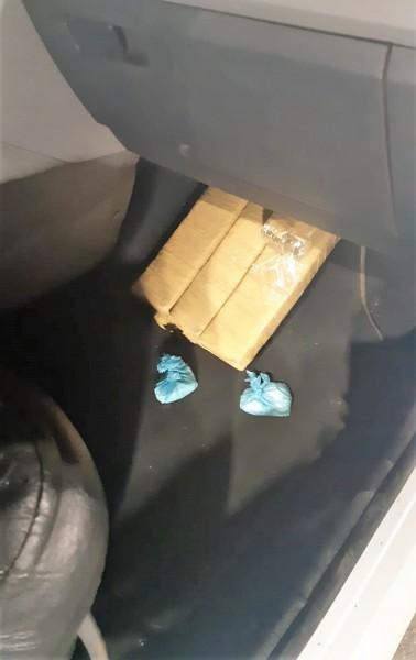 Araranguá: maconha e cocaína são apreendidas em táxi na BR-101