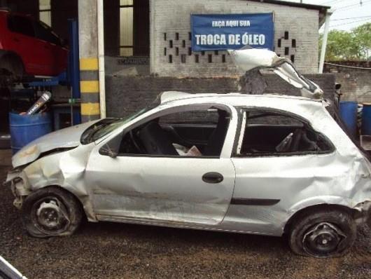 Carro capota em Cocal do Sul e adolescente morre no hospital