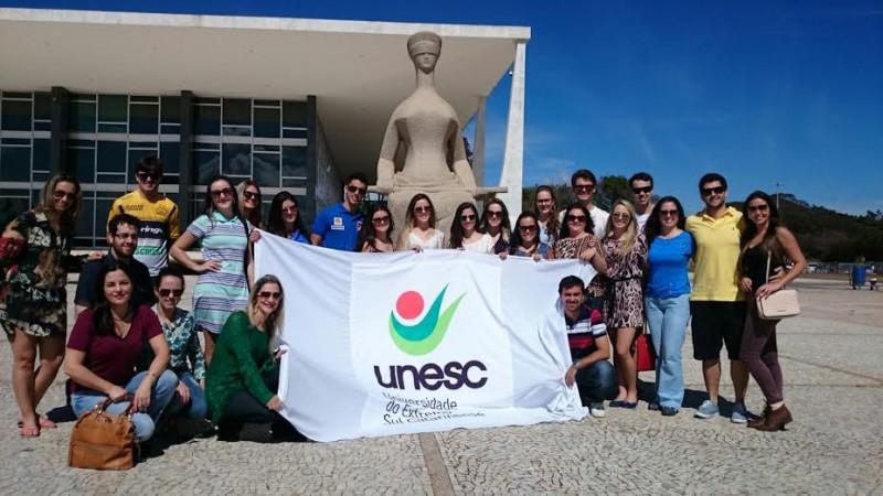 Viagem de estudo apresenta capital federal a alunos
