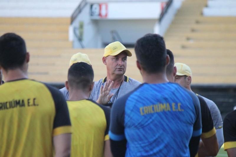 Criciúma poderá ter mudanças e foca em psicológico forte para enfrentar a Ponte Preta