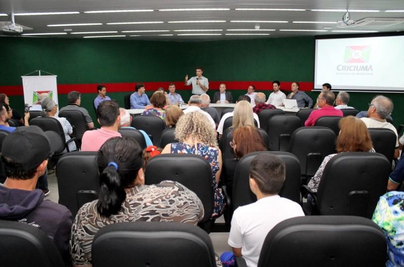 Ordem de serviço garante pavimentação de 15 ruas de Criciúma