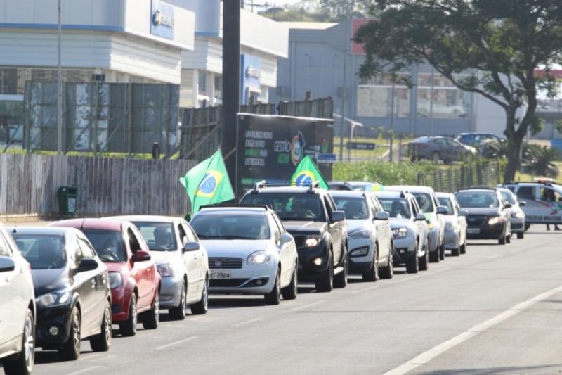 Bolsonaristas sairão em carreata neste domingo em Criciúma 
