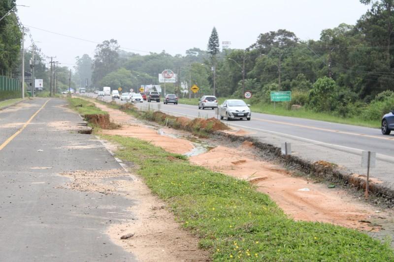 Obras de revitalização e duplicação da SC-108 seguem paradas e sem data de retorno  