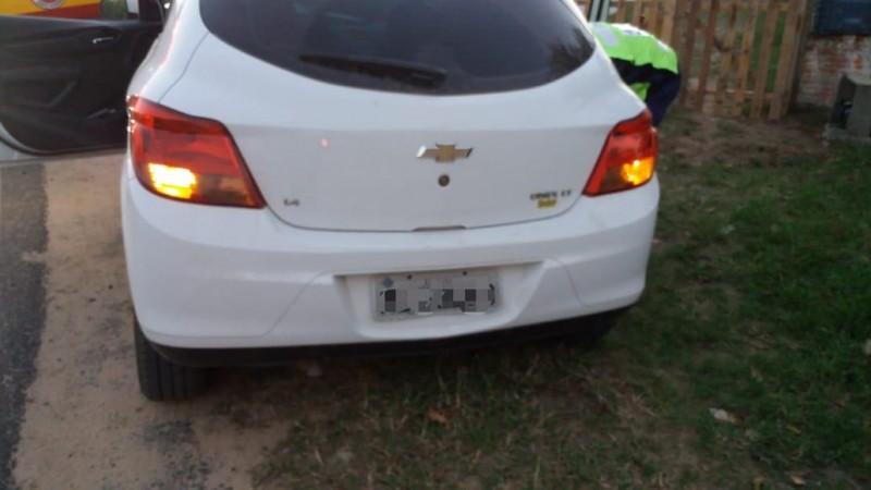 Motorista colide contra muro em Balneário Rincão