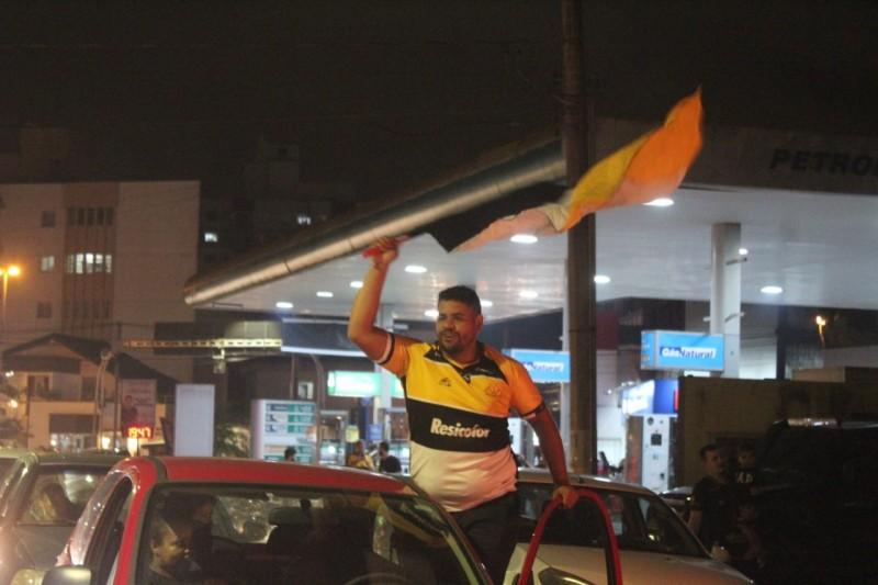 Delegação do Criciúma será recebida com carreata e desfile no caminhão de bombeiros