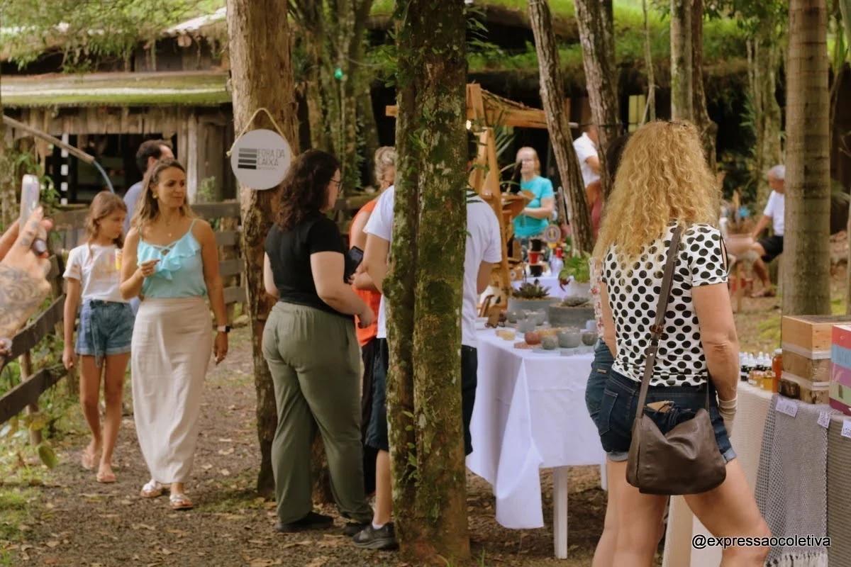 Feira Expressão Coletiva celebra arte, afeto e produção autoral em Criciúma