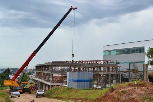 Obras do Bloco C do Centro Empresarial estão 50% concluídas
