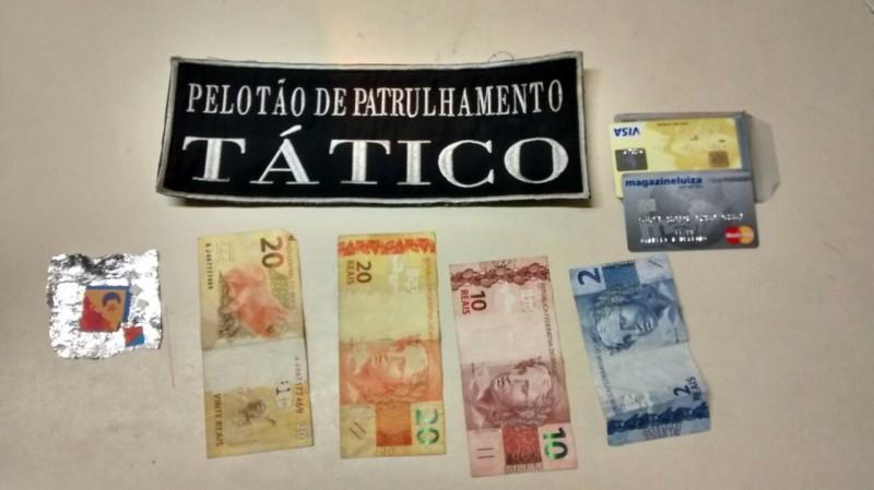 Homem é abordado ao tentar comercializar LSD na Praça do Congresso