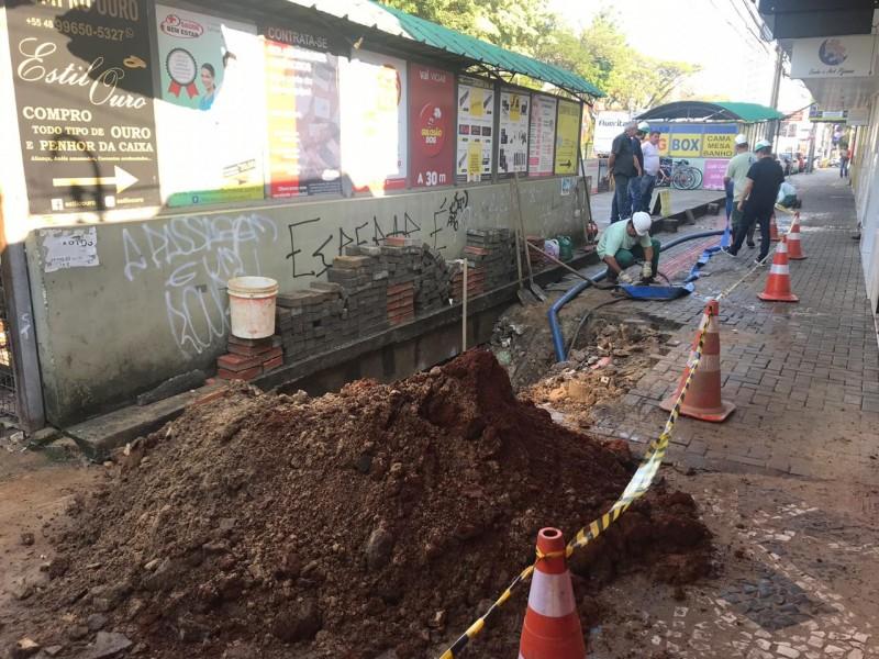 Casan trabalha para solucionar problema em adutora na área central de Criciúma 
