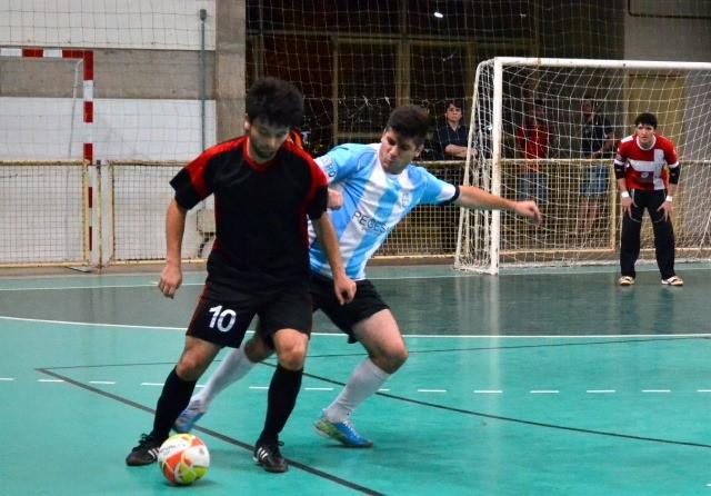 Engenharia de Agrimensura fatura Intercursos de Futsal