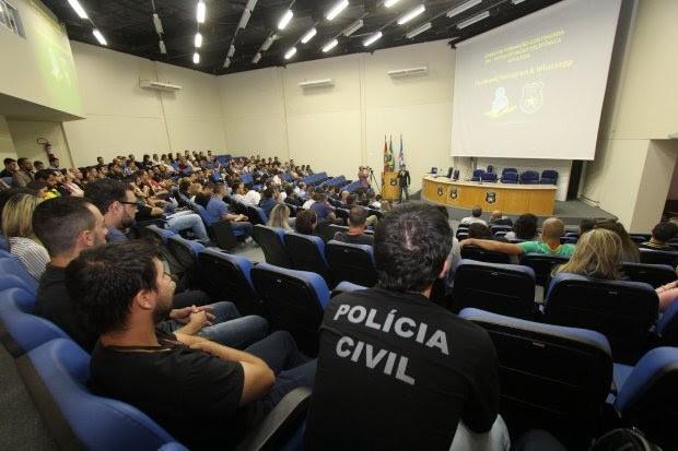 Reforço de agentes e delegados da Polícia Civil para Santa Catarina