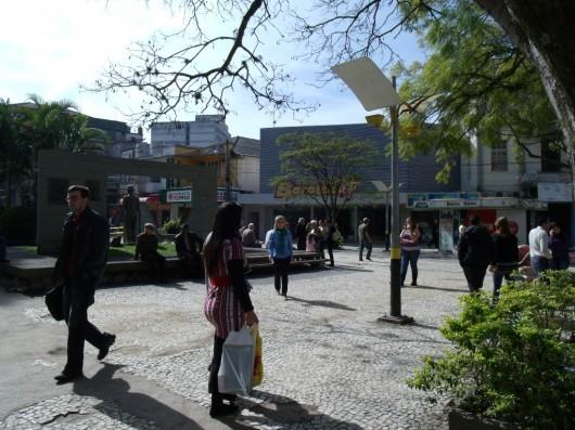 Comerciários contra abertura aos sábados à tarde, mesmo com aumento