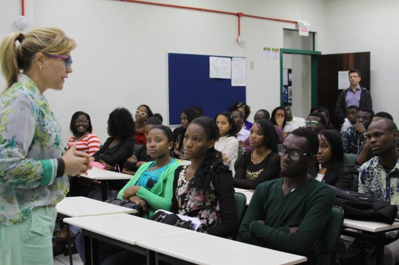 Unesc oferece 23 vagas em cursos para estudantes estrangeiros
