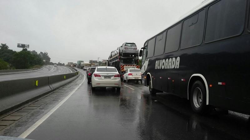 Filas começam a se formar nas proximidades da Ponte de Laguna