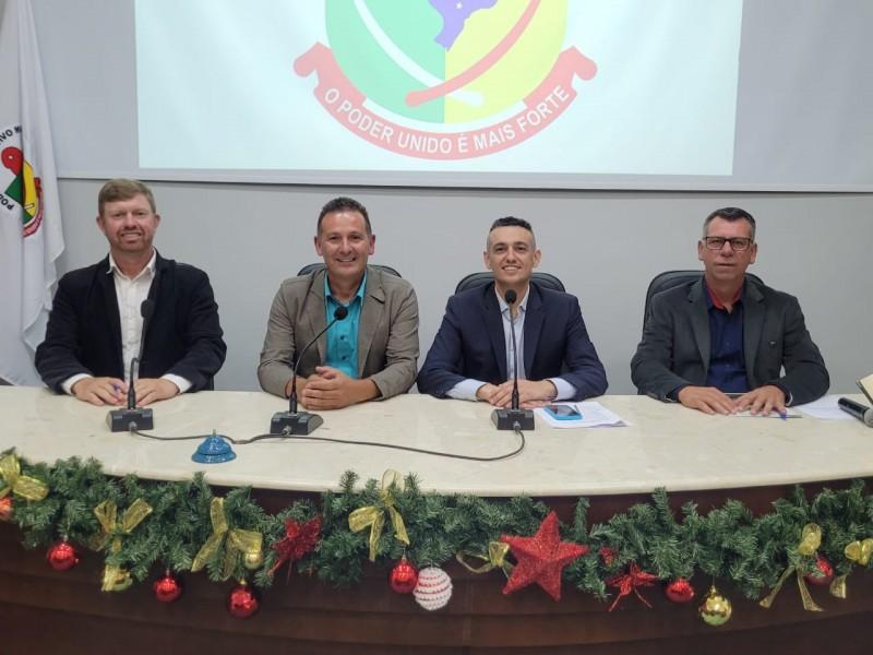 Idelci Francisco Rampinelli é eleito presidente da Câmara de Forquilhinha