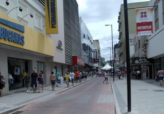Inaugurado o primeiro shopping a céu aberto de Criciúma