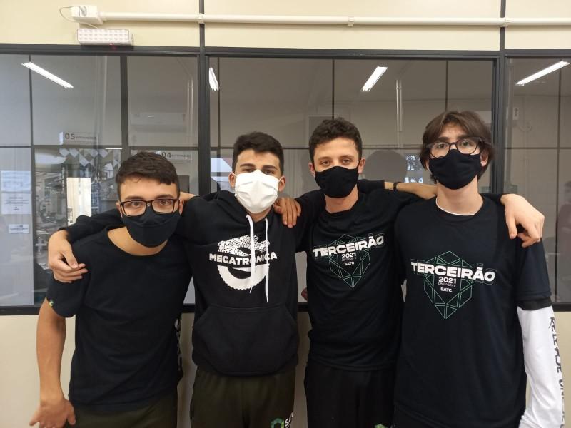 Equipe do Colégio Satc disputa etapa nacional da Olimpíada Brasileira de Robótica