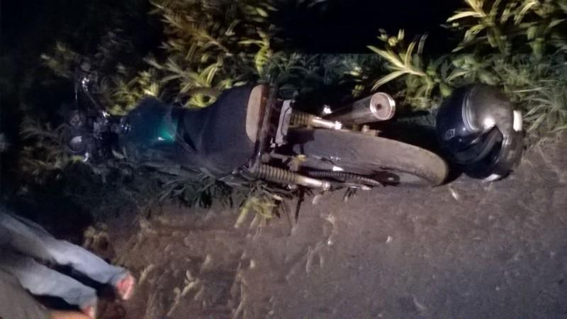 Queda de motociclista deixa jovem com 20 anos em estado grave