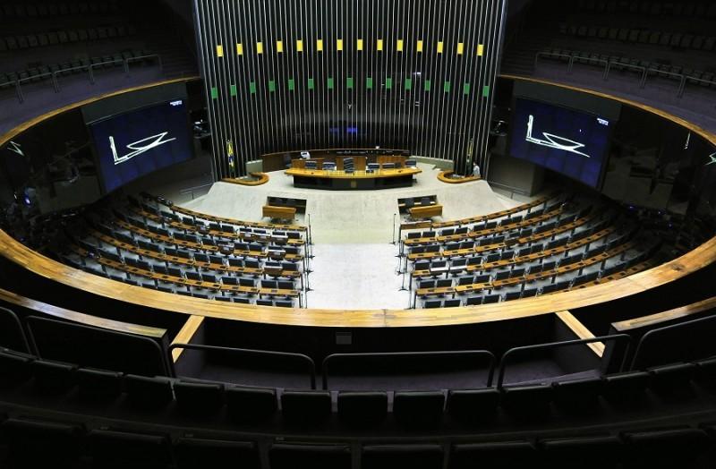 Reforma tributária e foro privilegiado podem voltar a ser analisados a partir de fevereiro