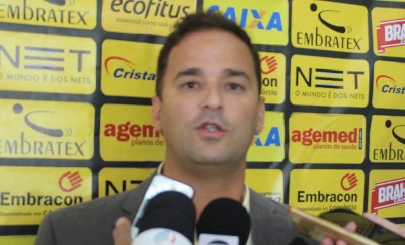 Skinner é o novo homem forte do futebol do Tigre