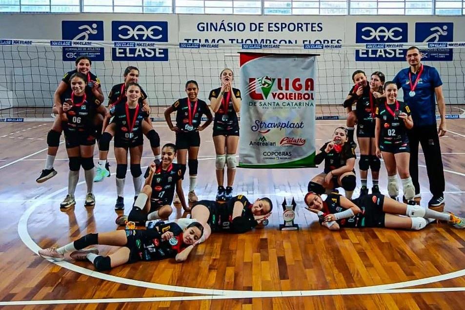 Vôlei de Forquilhinha é vice-campeão da Série Prata da Liga de SC