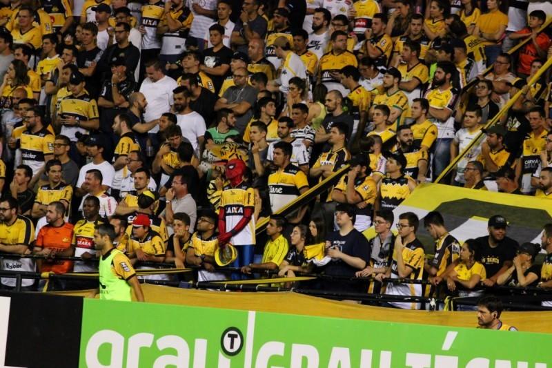 Ingresso a R$ 50 e torcida sentada no estádio Heriberto Hülse; às regras do duelo pela Copa SC