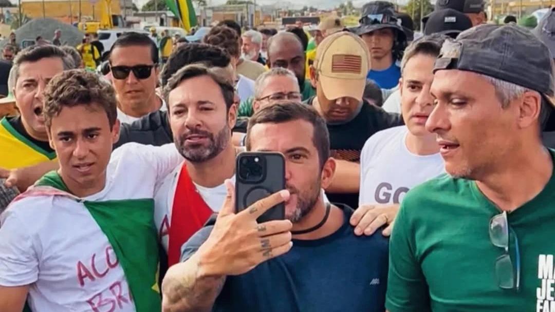 Deputados criciumenses participam de manifestação em Brasília