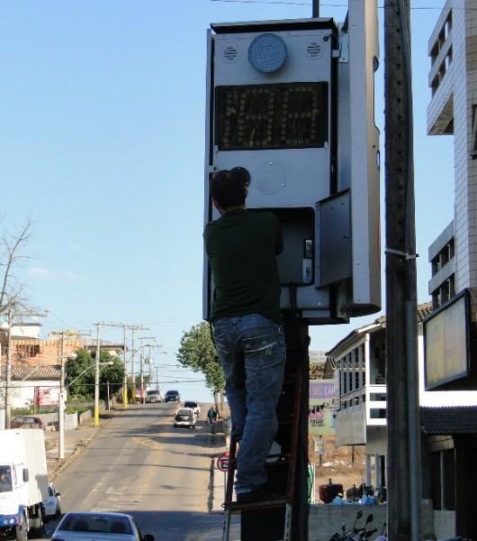 Lombadas eletrônicas em Içara passam por manutenção